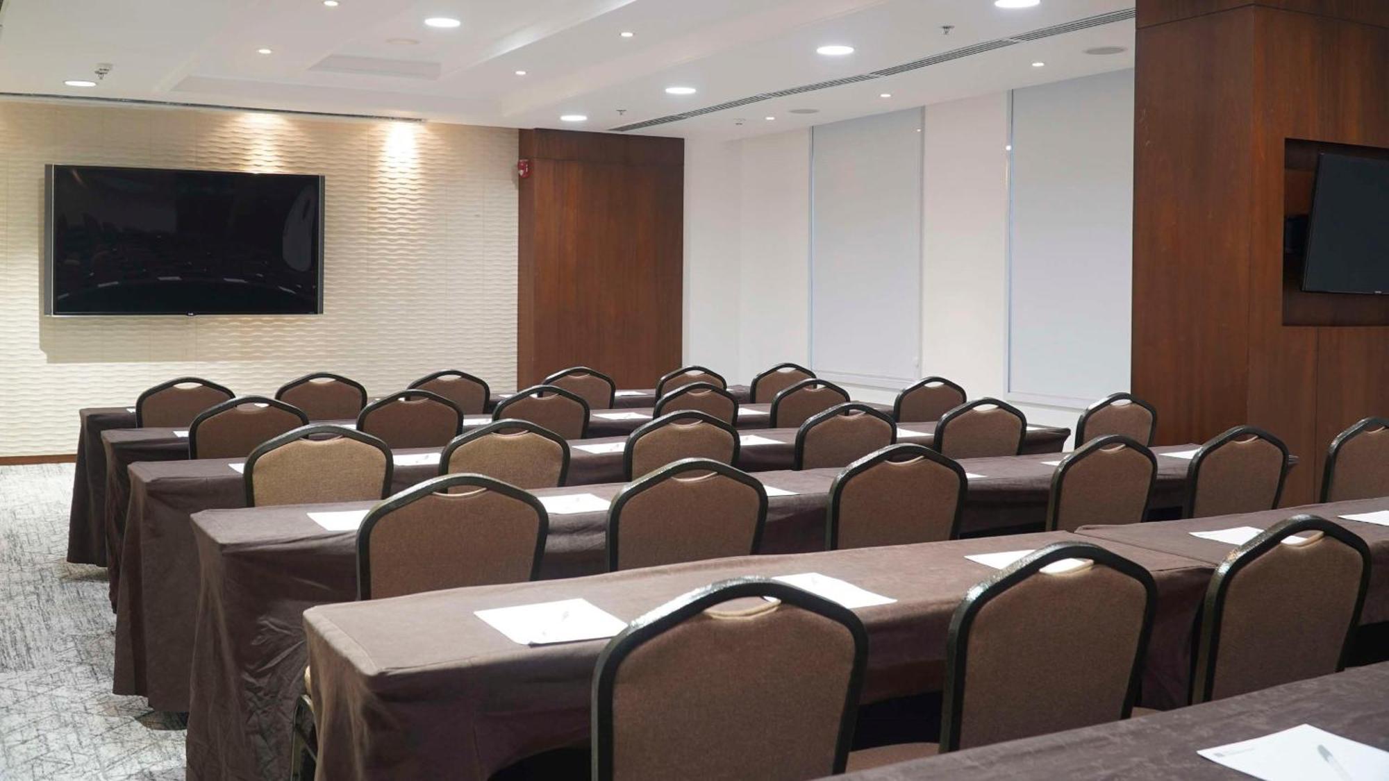Hilton Garden Inn Panama City Downtown, Panama Exterior photo