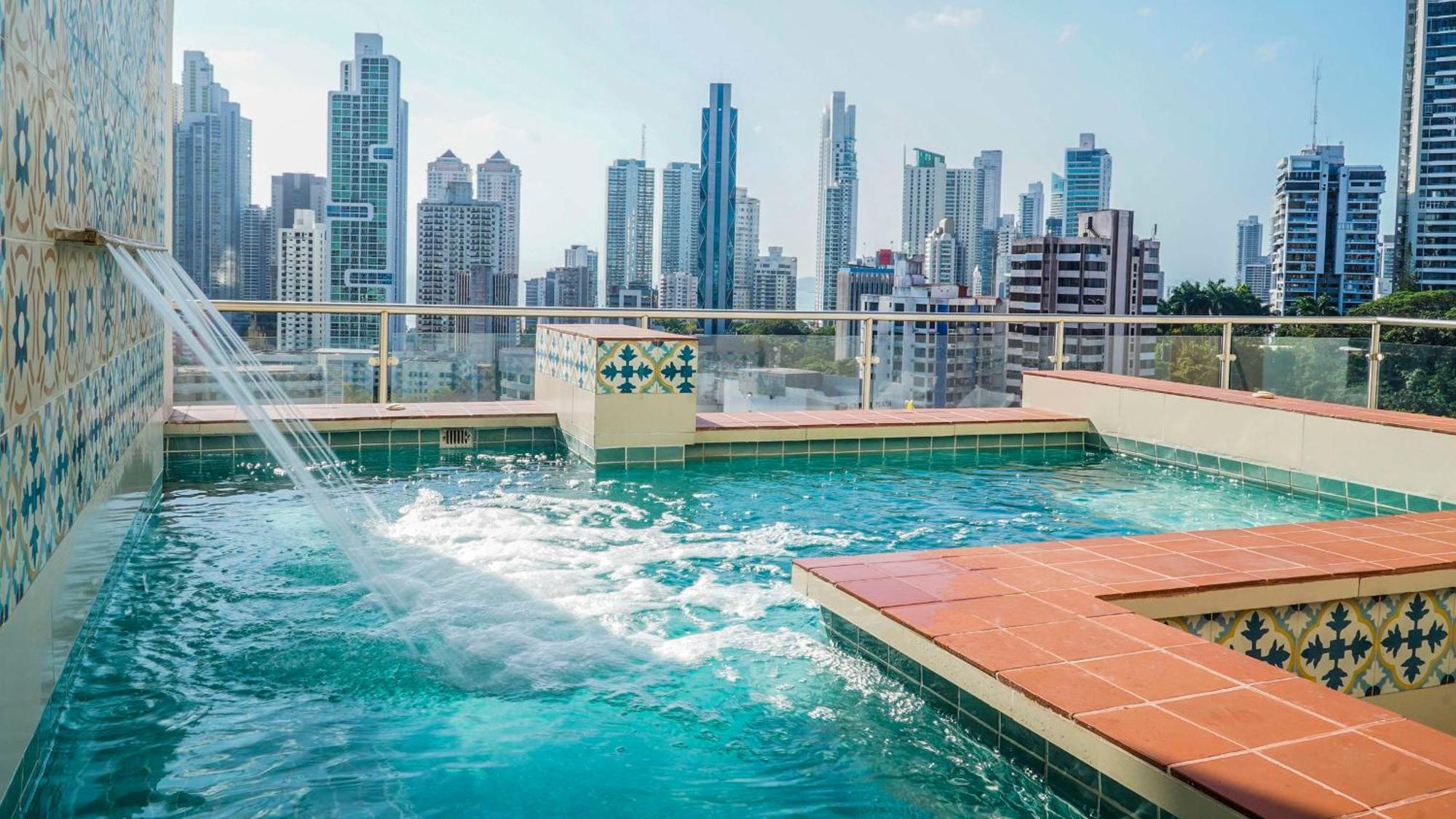 Hilton Garden Inn Panama City Downtown, Panama Exterior photo